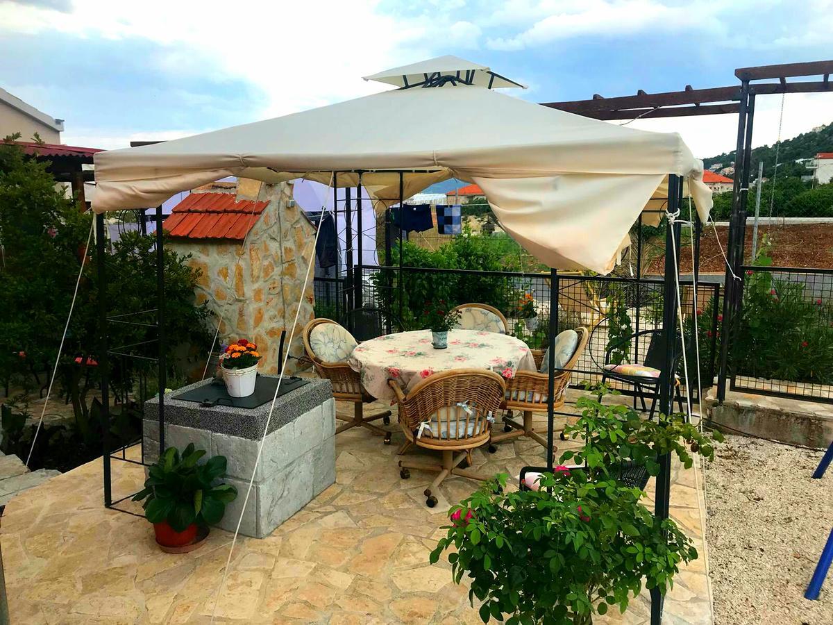 Holiday Home Listesi 1 Трогир Экстерьер фото
